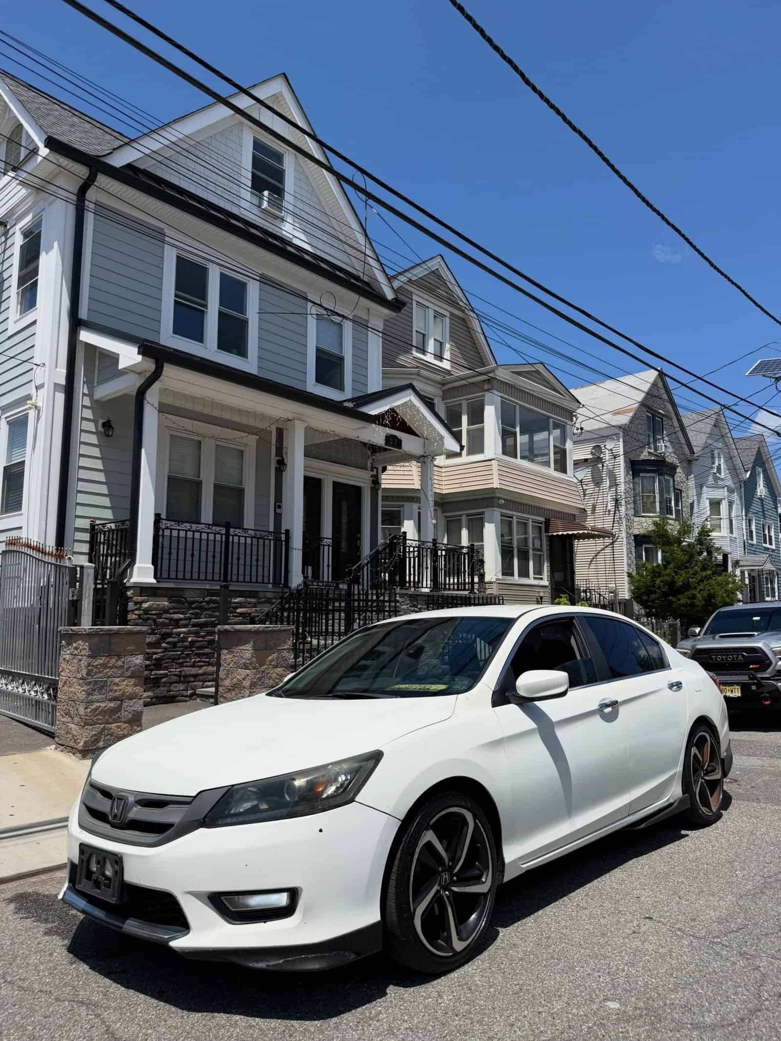 
								Used 2013 Honda Accord sport for sale full									
