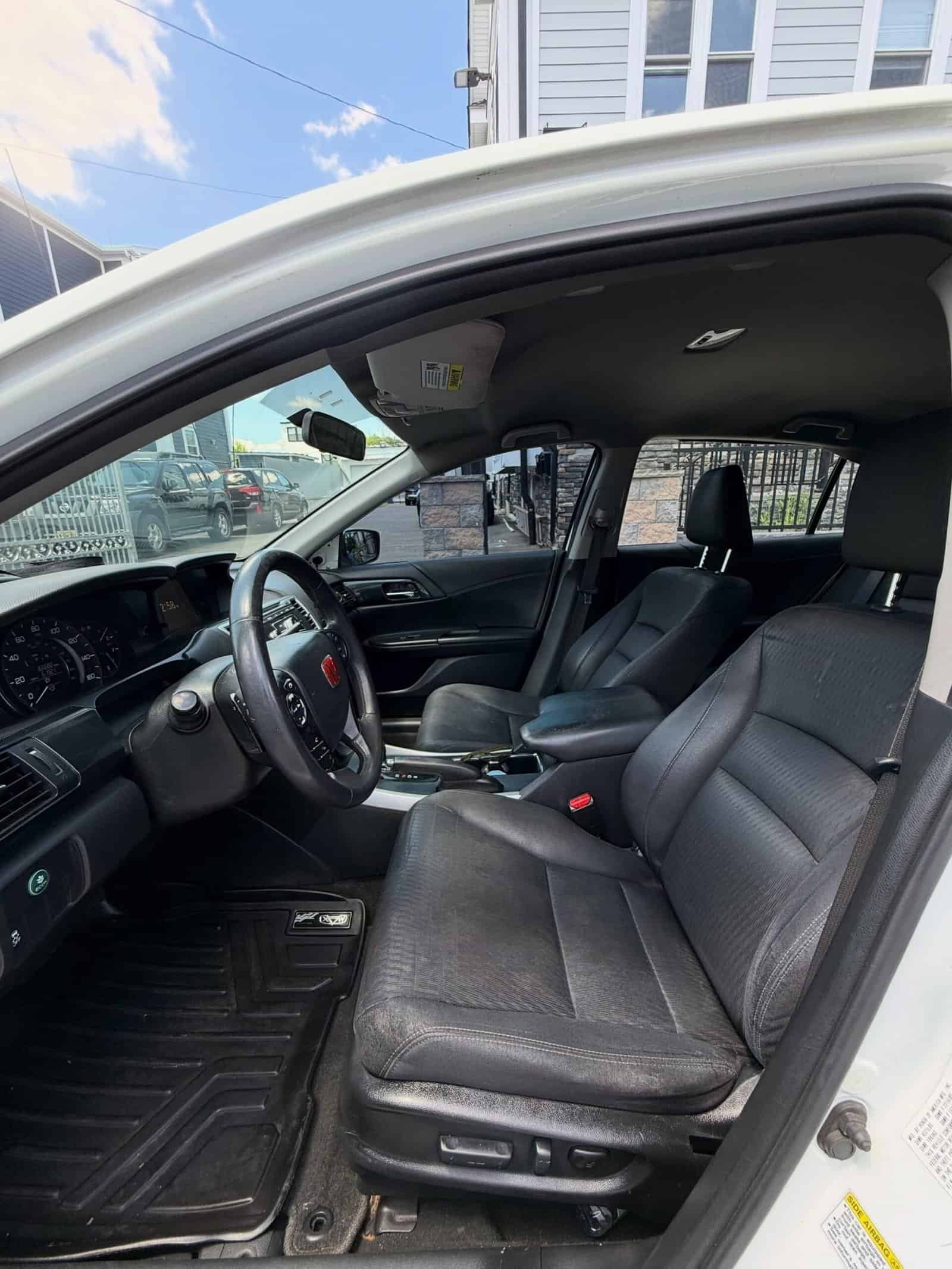 
								Used 2013 Honda Accord sport for sale full									