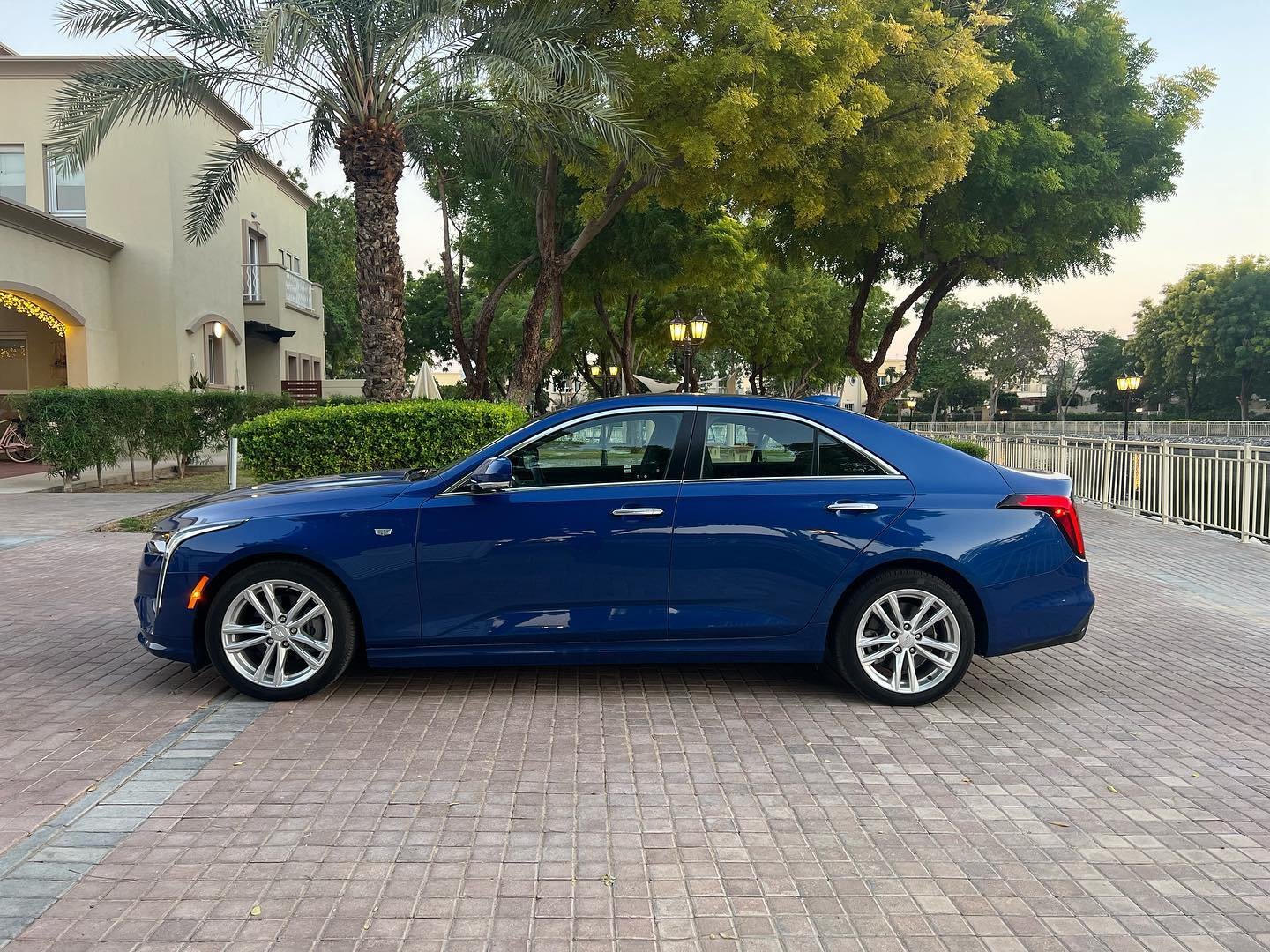
2021 Cadillac CT4 model full									
