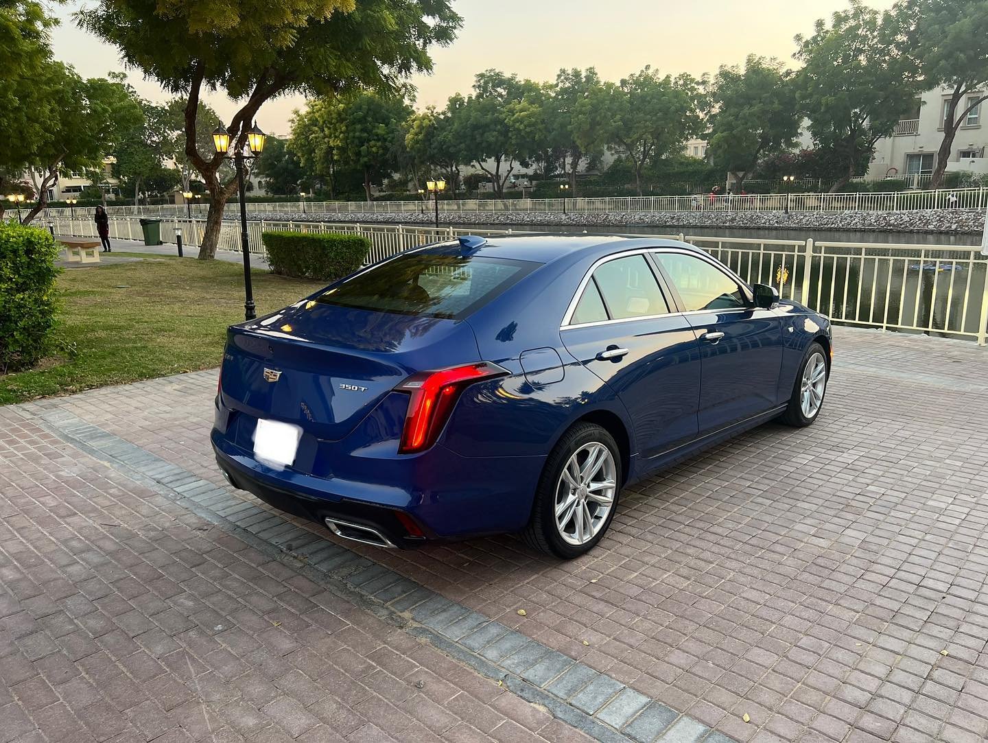 
2021 Cadillac CT4 model full									