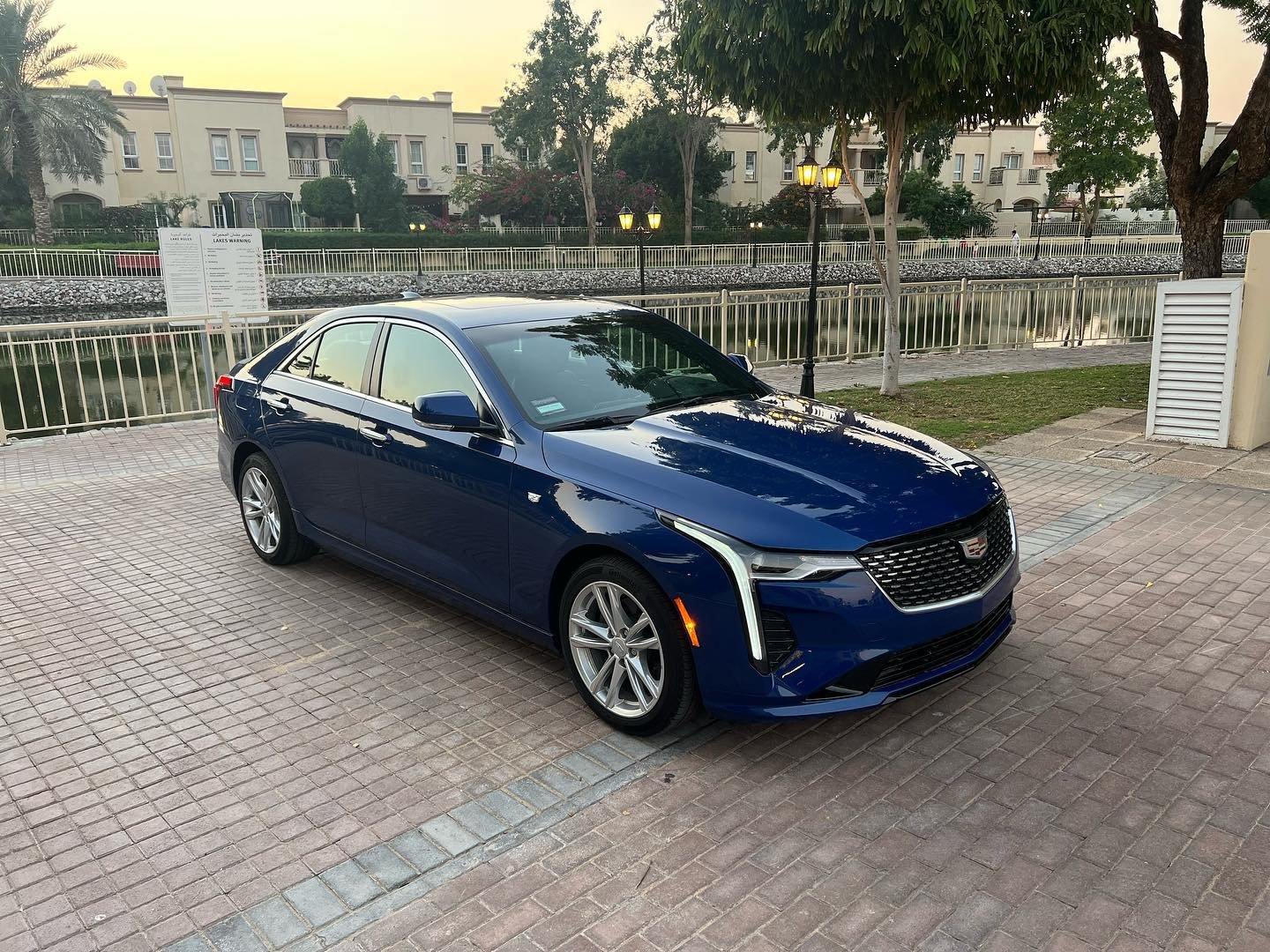 
2021 Cadillac CT4 model full									