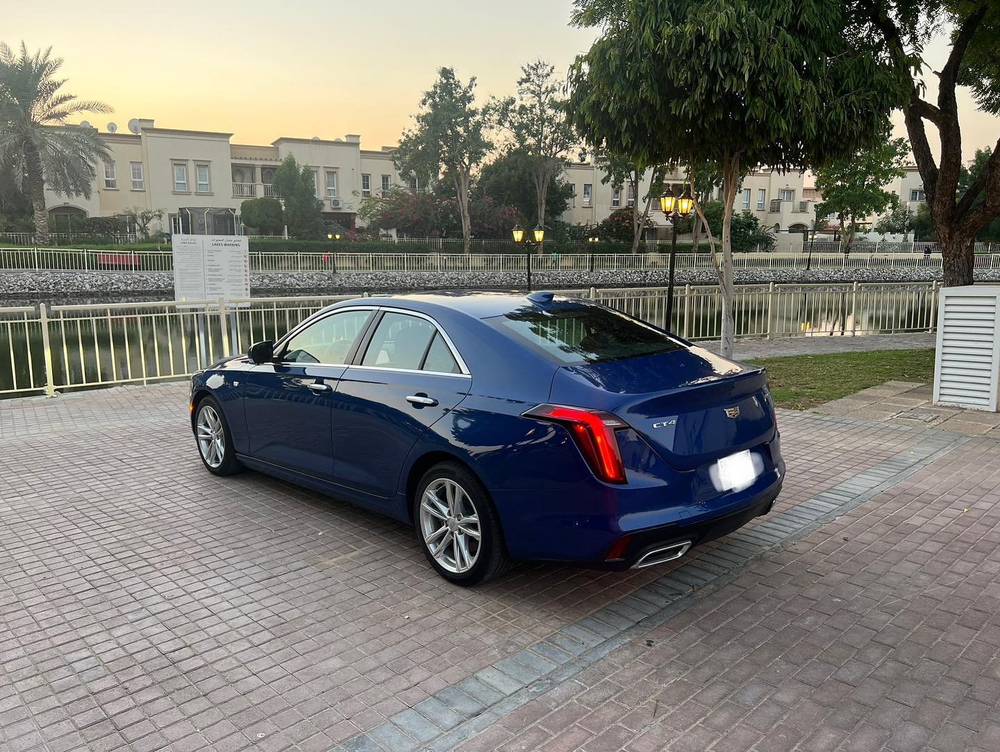 
2021 Cadillac CT4 model full									